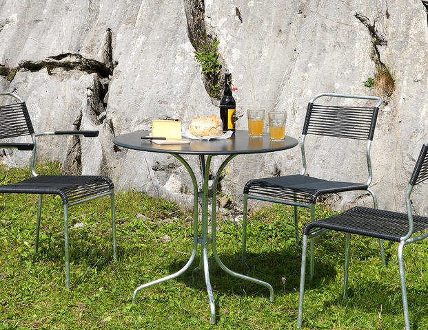 Metalltisch St. Moritz