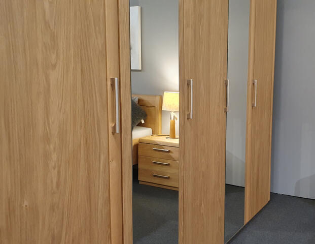 Drehtürenschrank Linea Plus 5-trg