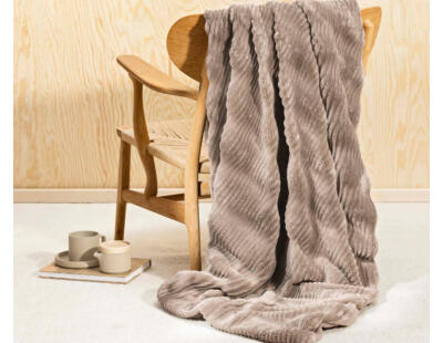 Kuscheldecke Nevio