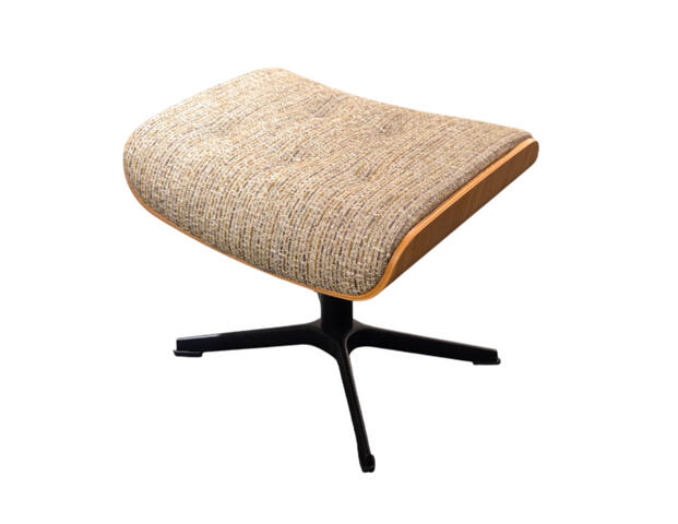 Time Out Hocker mit Knopfnaht