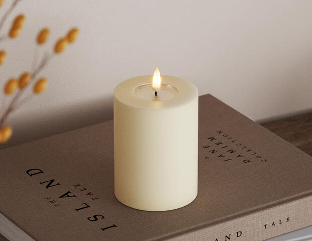 Stumpenkerze Creme