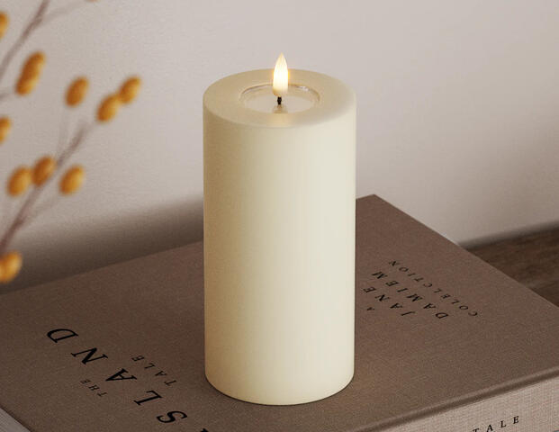 Stumpenkerze Creme