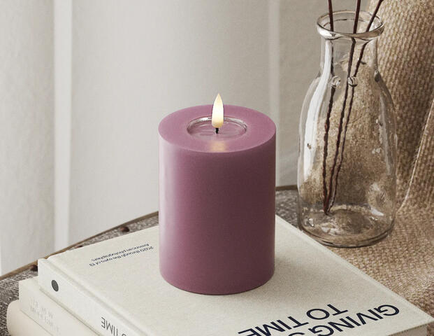 Stumpenkerze Light Purple