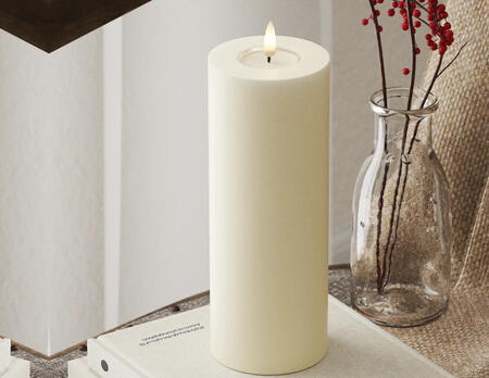 Stumpenkerze Creme